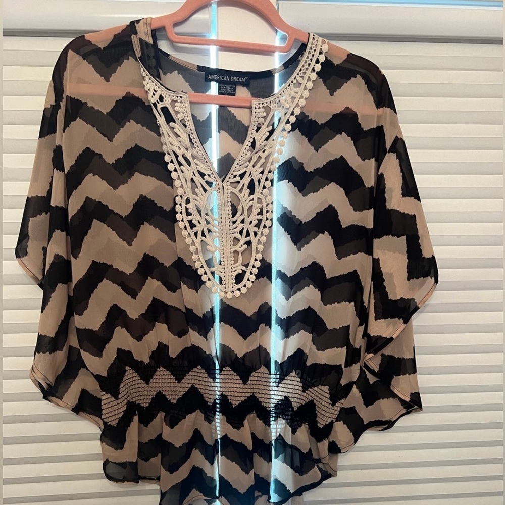 Women’s chevron print embroidered blouse size large